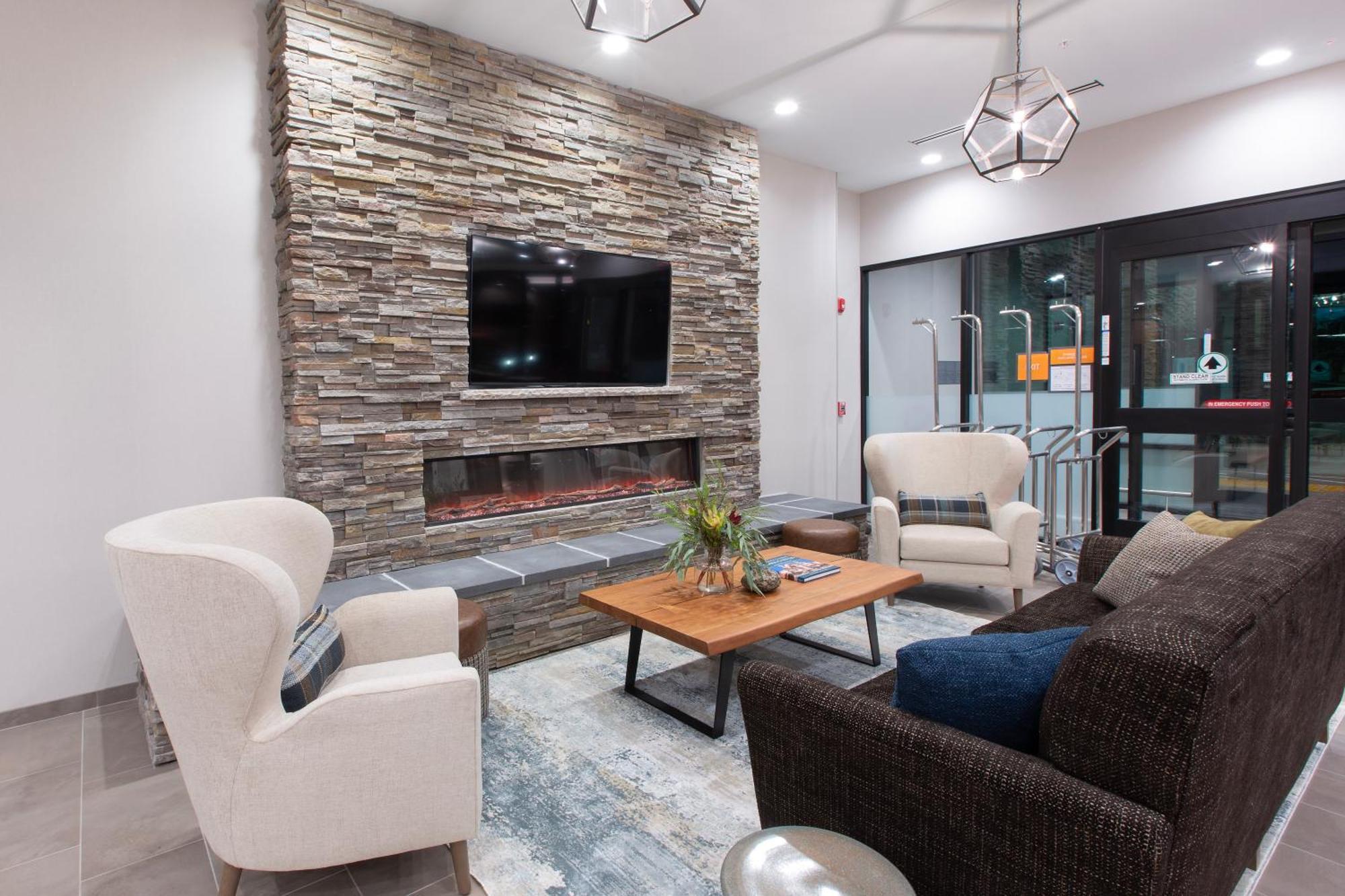 La Quinta Inn And Suites By Wyndham Lincoln Eksteriør billede