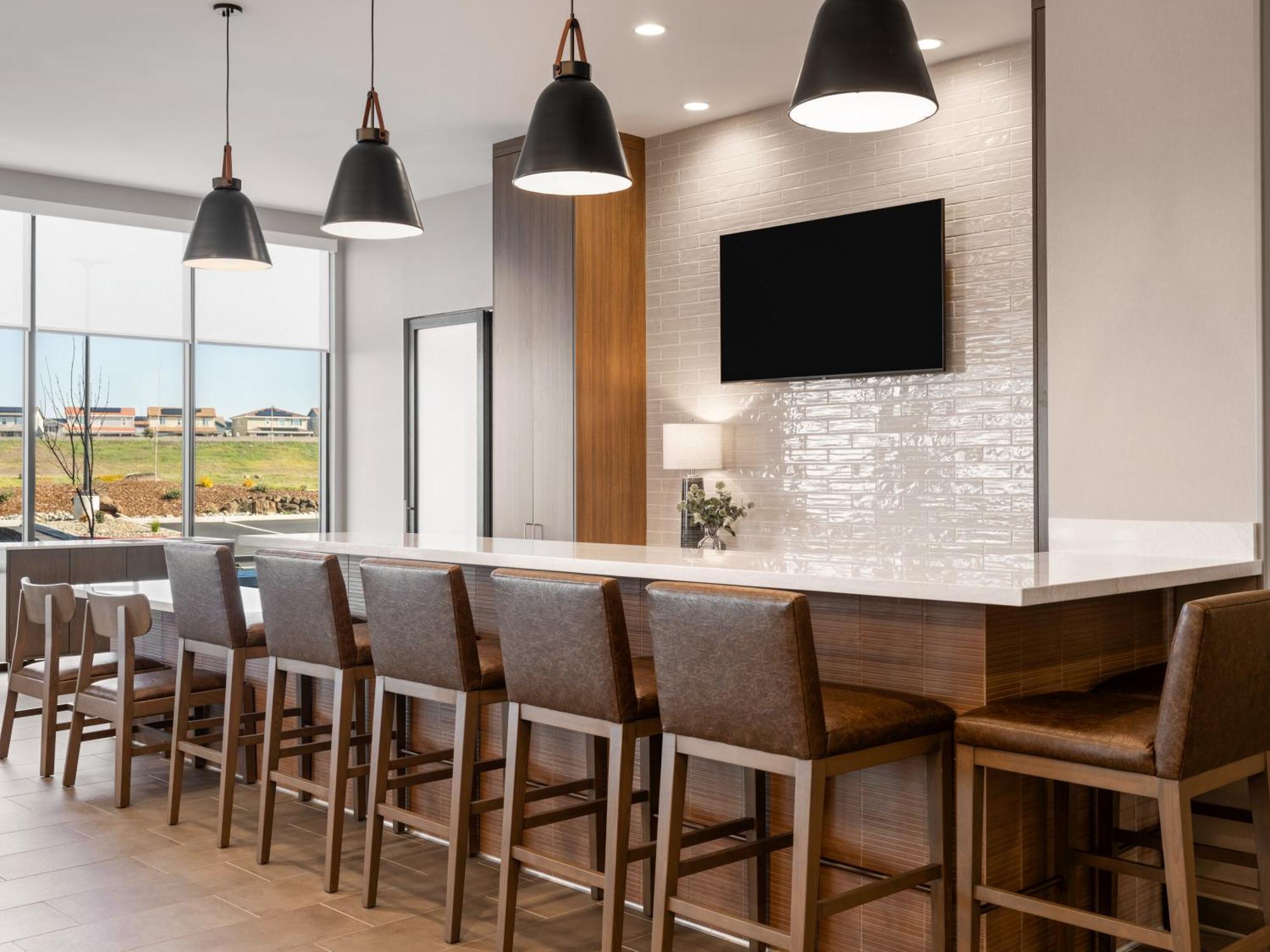 La Quinta Inn And Suites By Wyndham Lincoln Eksteriør billede